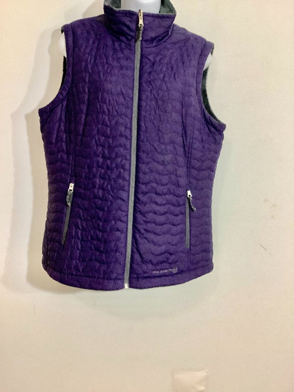 Reversible  Vest  Quilted  / Sherpa    Free Country  Large  Purple Outdoor